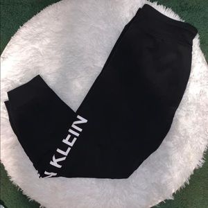XL Calvin Klein joggers